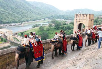 Pleasurable 7 Days Delhi Trip Package