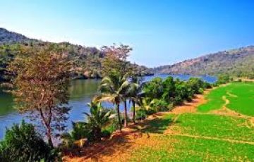 Heart-warming 7 Days Delhi, Guwahati, Shillong with Cherrapunji Holiday Package