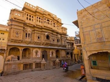Pleasurable 3 Days Jaisalmer to Jaisalmer Desert Camp Holiday Package