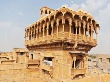 Pleasurable 3 Days Jaisalmer to Jaisalmer Desert Camp Holiday Package
