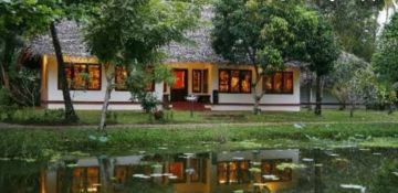 Family Getaway 5 Days Kochi to Alleppey Trip Package