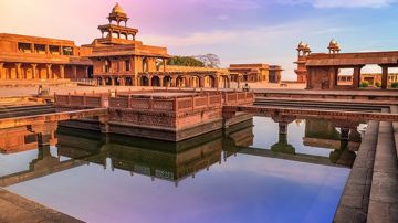 Beautiful 2 Days Agra and Fatehpur Sikri Trip Package