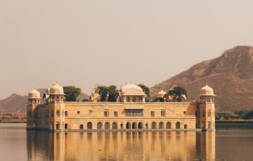 2 Days 1 Night Jaipur Trip Package