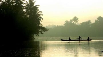 Ecstatic 6 Days 5 Nights Munnar, Thekkady and Alleppey Trip Package