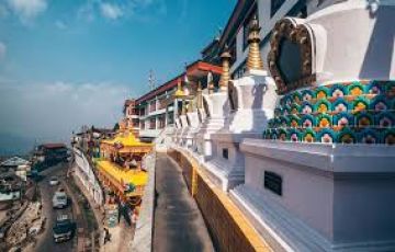 Experience 5 Days Bagdogra, Gangtok with Darjeeling Holiday Package