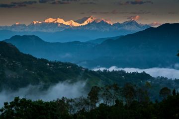 Memorable 7 Days 6 Nights Gangtok, Lachung, Darjeeling with Siliguri Holiday Package