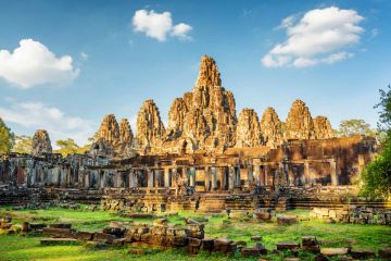 Beautiful 14 Days PHNOM PENH to Siem Reap Tour Package