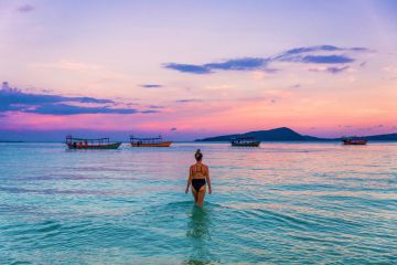 Beautiful 14 Days PHNOM PENH to Siem Reap Tour Package