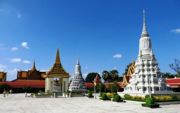 Beautiful 14 Days PHNOM PENH to Siem Reap Tour Package
