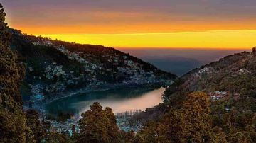 Ecstatic 8 Days Delhi with Nainital Tour Package