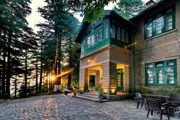 Family Getaway 6 Days Pathankot, Dharamshala with Dalhousie Holiday Package