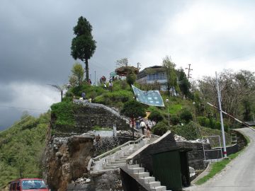 Family Getaway Gangtok Tour Package for 2 Days 1 Night