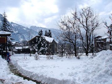 4 Days 3 Nights Manali and Chandigarh Holiday Package