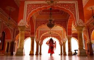Heart-warming 8 Days 7 Nights Delhi, Mathura with Allahabad Tour Package