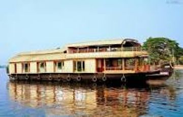Memorable 4 Days 3 Nights Munnar, Alleppey with Cochin Tour Package