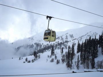 Best Gulmarg Tour Package for 2 Days