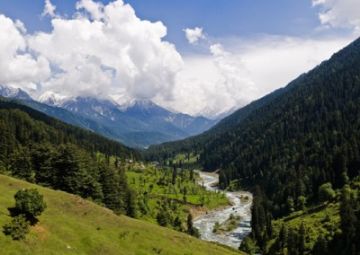 Experience 2 Days 1 Night Dalhousie and Back To Home Trip Package