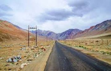 Memorable Pangong Tour Package for 8 Days from Leh