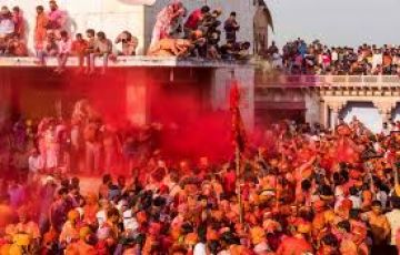Colourfull Holy In  Vrindavan  Tour