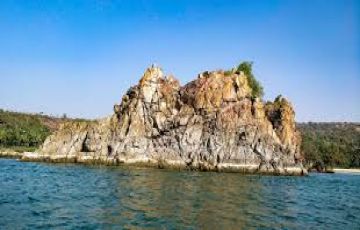 Magical 4 Days 3 Nights Tarkarli Trip Package