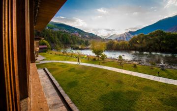 Amazing 7 Days 6 Nights Paro Tour Package