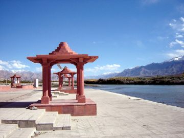 Experience 6 Days Ladakh, Leh with Nubra Tour Package