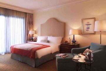 Experience 4 Days 3 Nights Male Trip Package