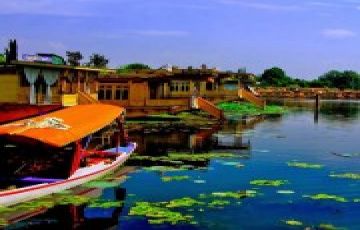 4 Days 3 Nights Srinagar Tour Package by Najmi Tours and Travels_self