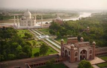 Heart-warming 4 Days 3 Nights Delhi and Delhi Holiday Package