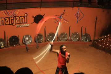 5 Days 4 Nights Kochi to Munnar Holiday Package