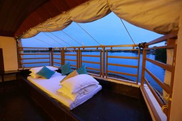 Ecstatic 2 Days 1 Night Alleppey Holiday Package