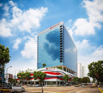 Delhi and Singapore Tour Package from Singapore