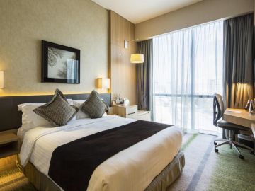 Heart-warming 5 Days 4 Nights Delhi with Singapore Tour Package