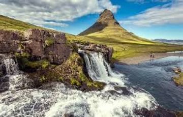 Beautiful Akureyri Tour Package for 8 Days
