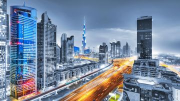 Family Getaway 5 Days Dubai to Delhi Trip Package