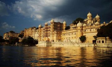 Pleasurable 5 Days 4 Nights Jaipur with Udaipur Tour Package