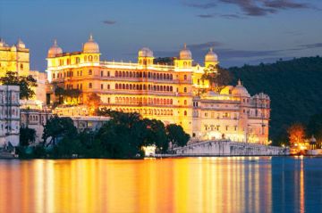 Pleasurable 5 Days 4 Nights Jaipur with Udaipur Tour Package