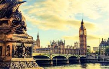 Experience 11 Days London to Venice Area Holiday Package