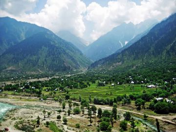 Beautiful Kashmir Tour Package from Delhi