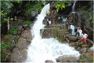 Family Getaway 3 Days 2 Nights Mount Abu and Delhi Tour Package