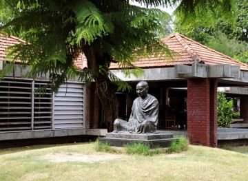 Beautiful 5 Days 4 Nights Ahmedabad, Dwarka with Somnath Vacation Package