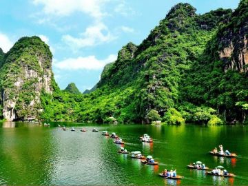 Ecstatic 5 Days Hanoi to Ninh Binh Trip Package