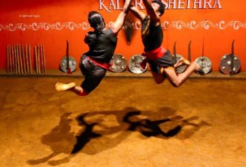 Magical 6 Days 5 Nights Cochin, Munnar, Thekkady and Alleppey Trip Package