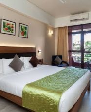 Memorable Thekkady Tour Package for 5 Days 4 Nights from Kochi