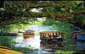 Memorable Thekkady Tour Package for 5 Days 4 Nights from Kochi