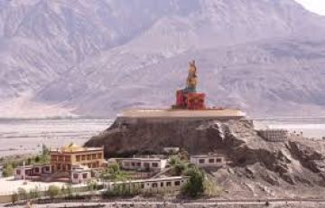 Heart-warming 5 Days 4 Nights Ladakh Family Holiday Package
