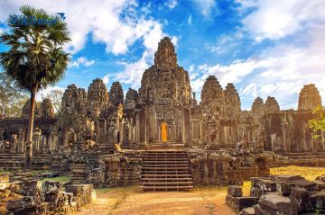 Best 9 Days Siem Reap to Hanoi Friends Vacation Package