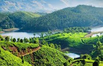 Memorable 5 Days Alleppey to Munnar Honeymoon Holiday Package