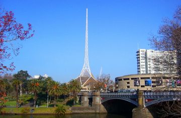 Magical Melbourne Tullamarine Airport Tour Package for 7 Days from Cairns Airport