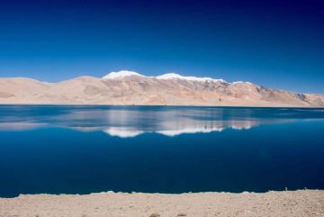 Beautiful 7 Days 6 Nights Leh, Nubra Vally with Pangong Family Tour Package